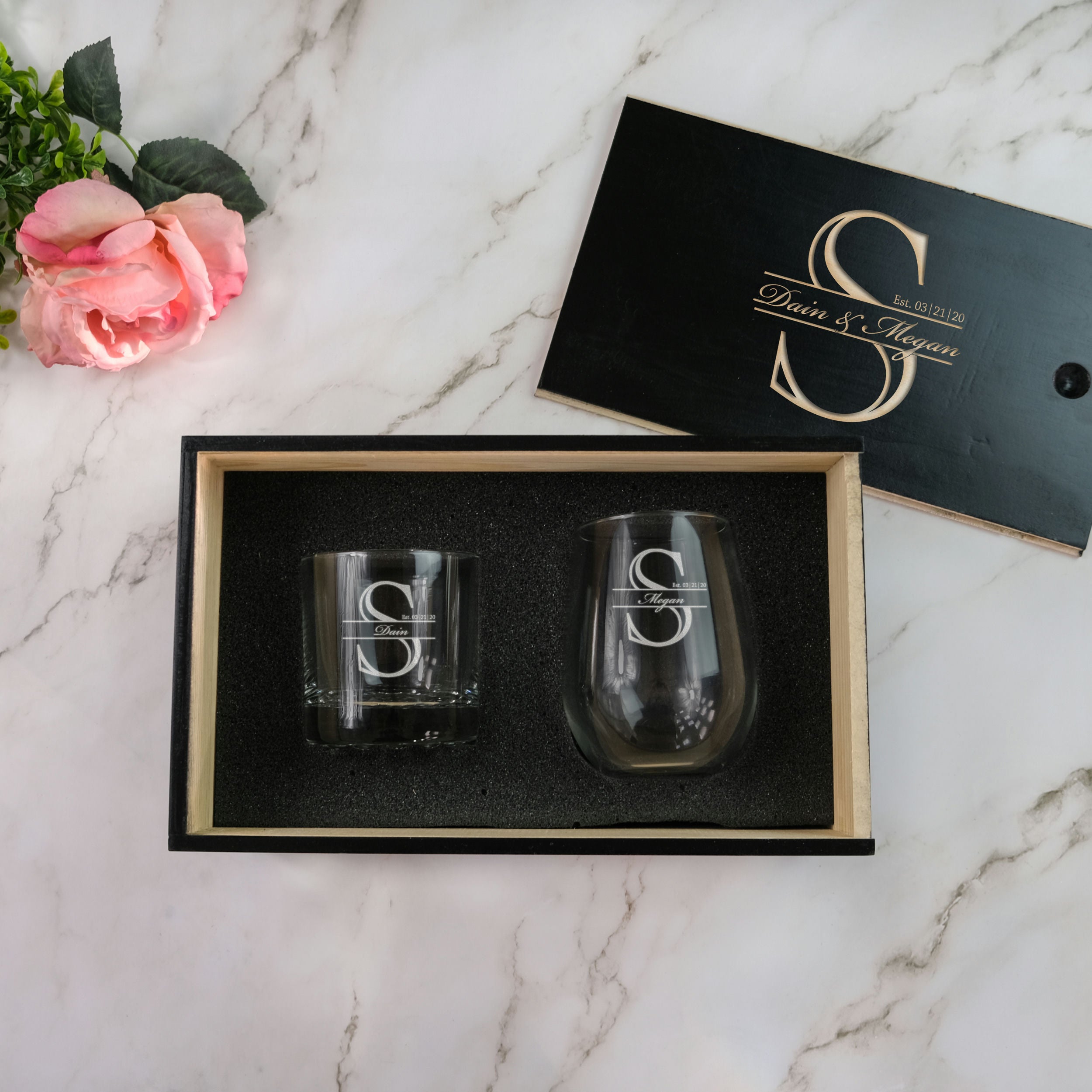 Initial Wine and Whiskey Gift Set, Design: K3