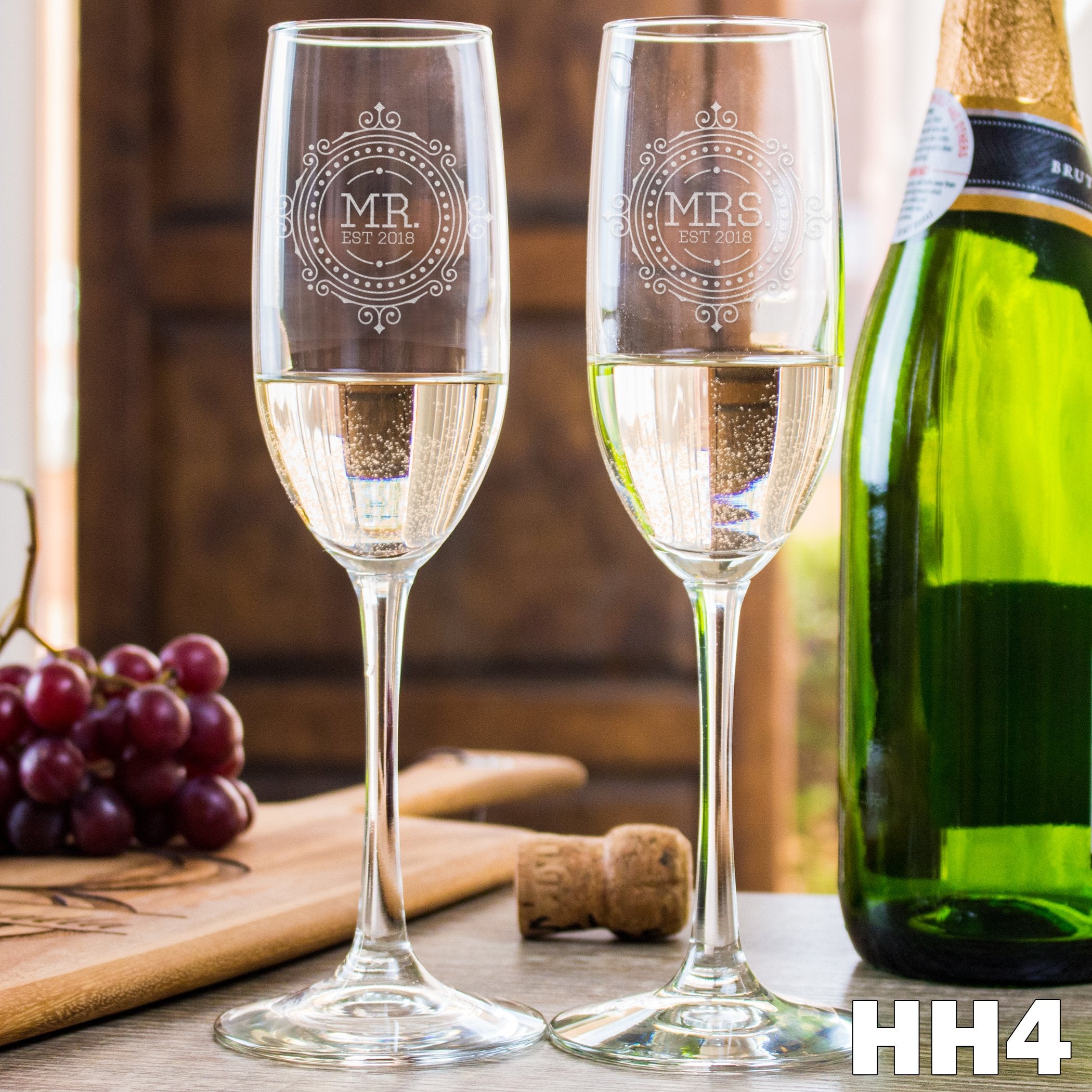 2 Champagne Glass Set - Design: HH4