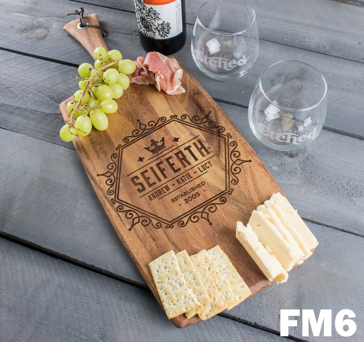 Personalized cutting board - Design 05