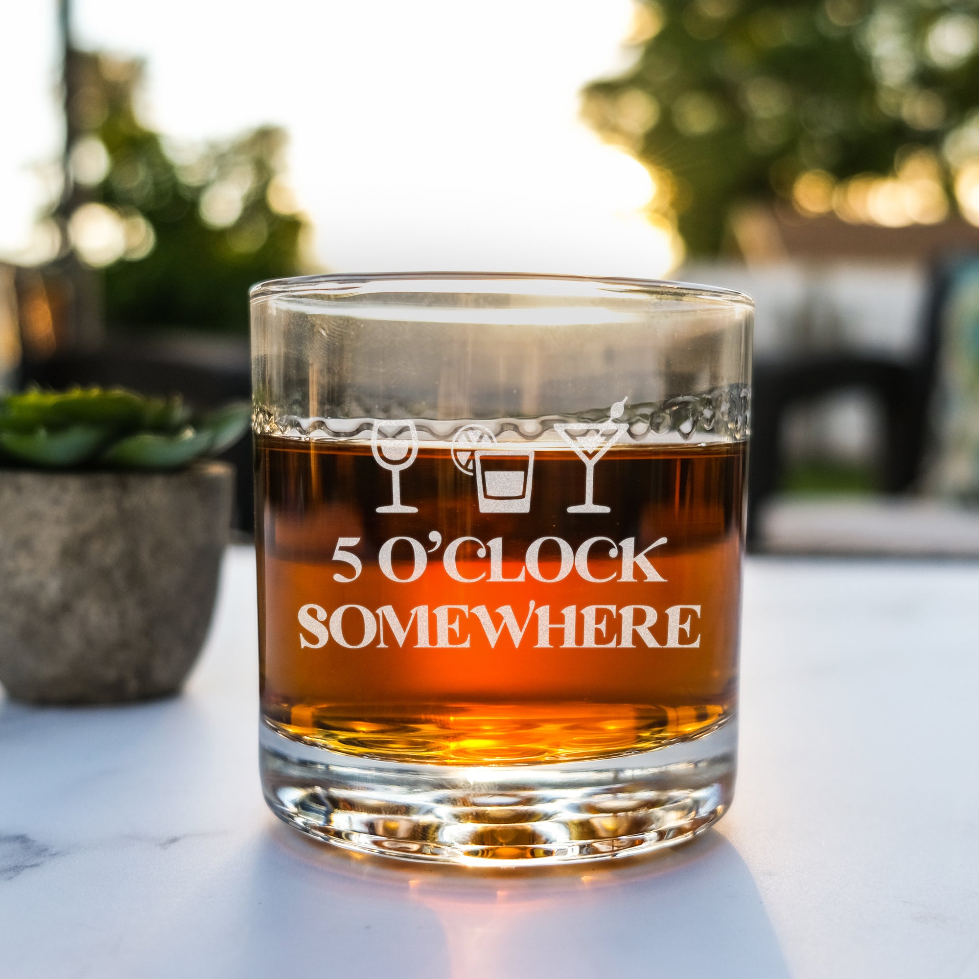 It's 5 O'Clock Somewhere Whiskey Glass, Design: 5OCLOCK