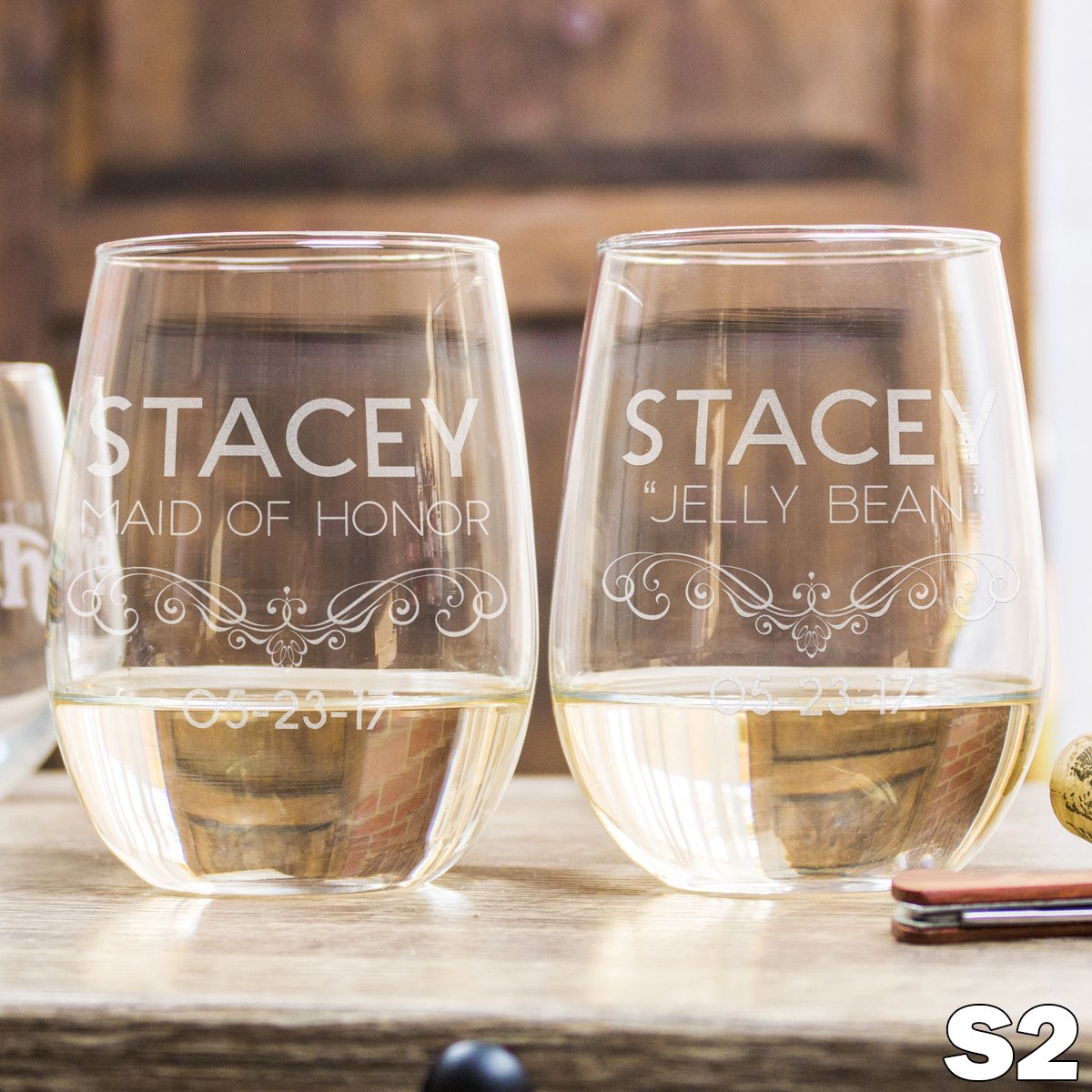 Etched Champagne Flutes Bridal Party - Design: WG4