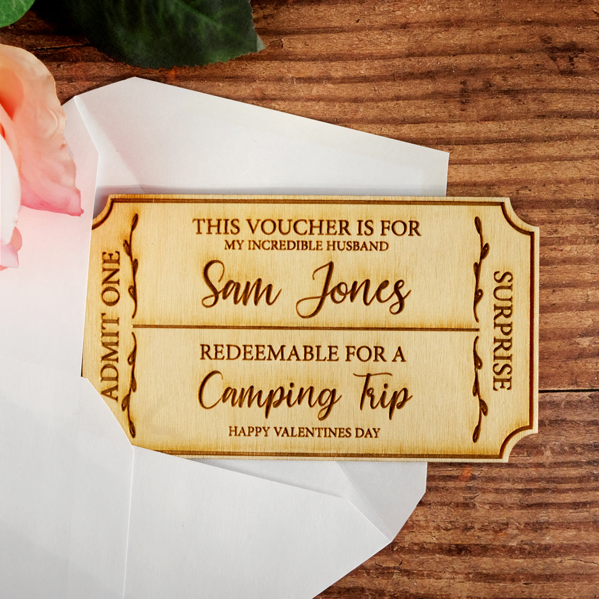 Wood Personalized Valentine's Day Voucher - Design: VOUCHER