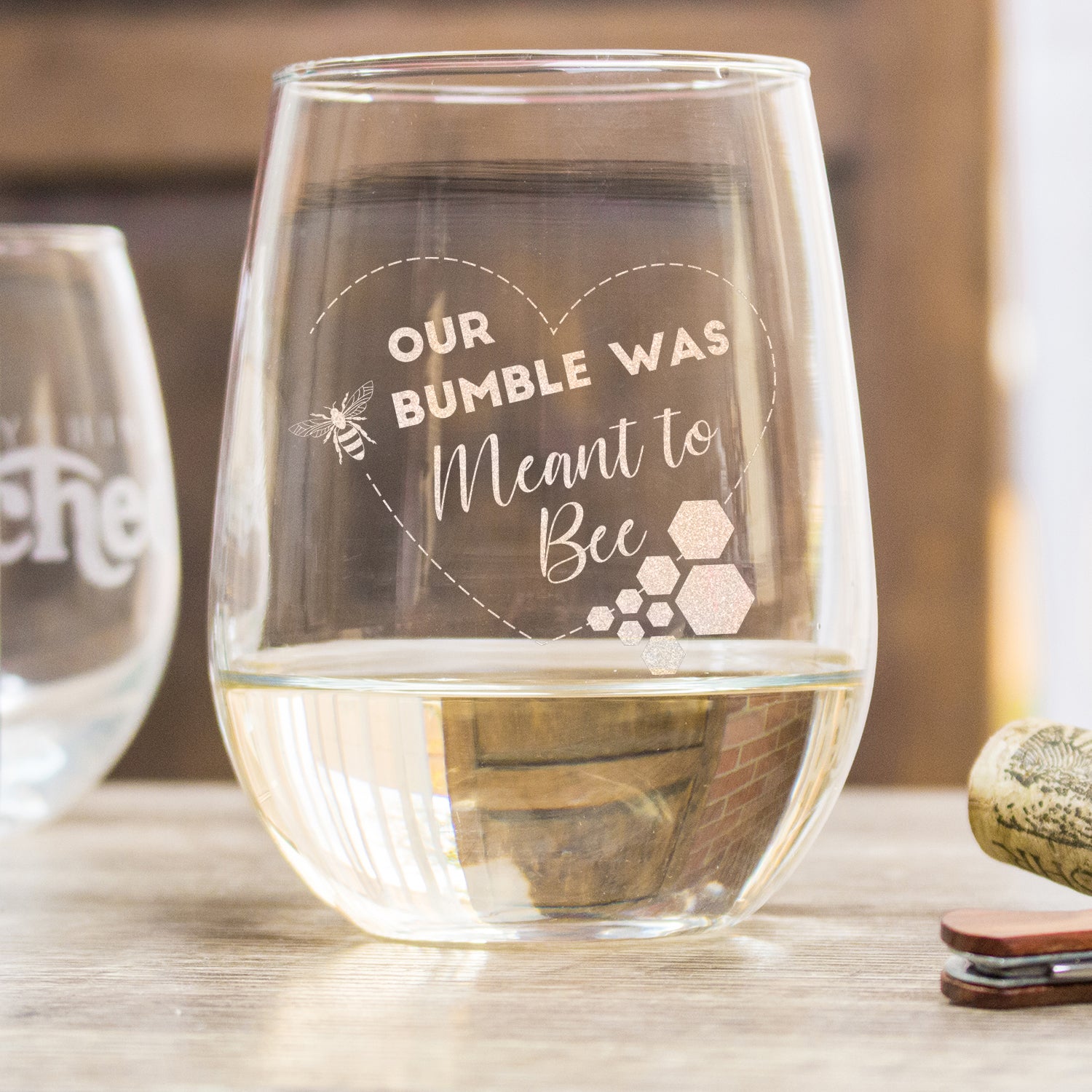 Bumble Dating White Wine Glass - Design: BUMBLE