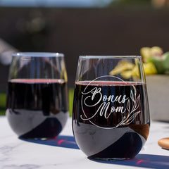 Gift Set: Best Mom Ever Engraved Stemless Wine Glass & Mom Knows Best –  Happily Ever Etched